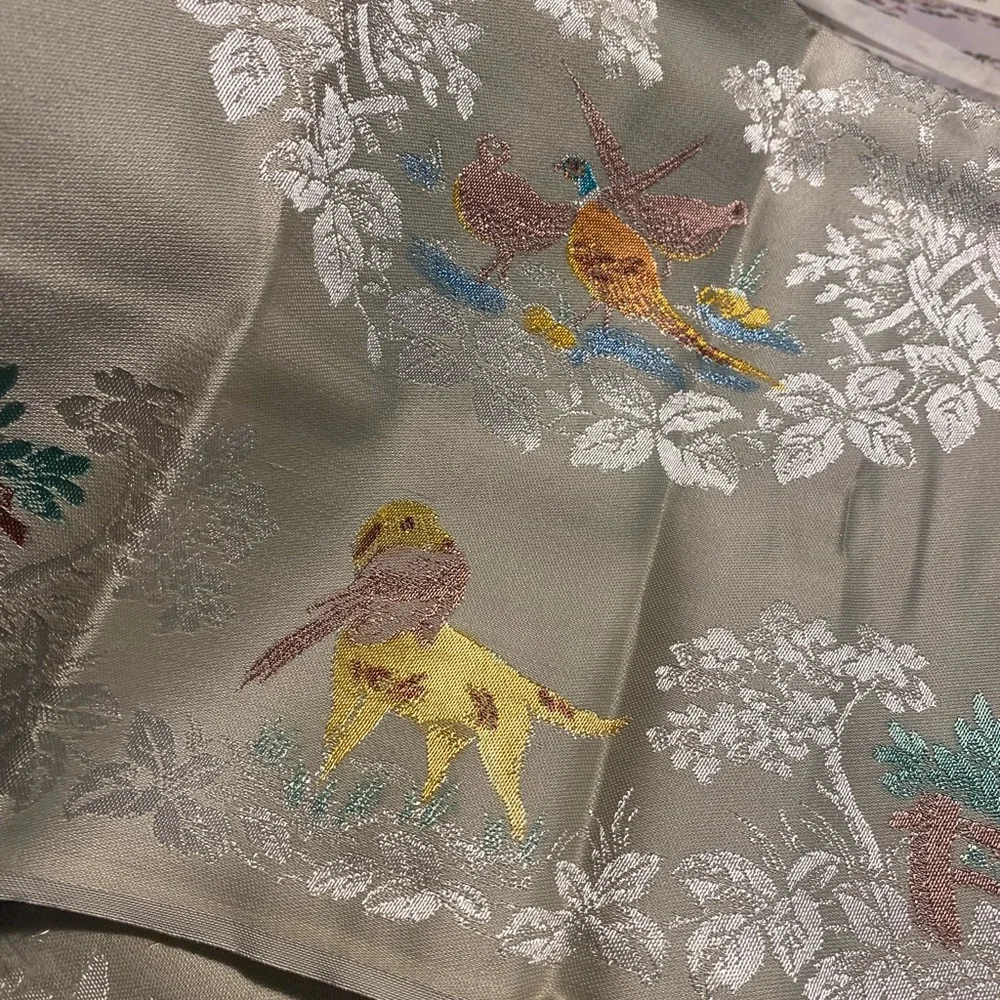 Vintage Embroidered Damask Silk Blend Table linen Set Pheasant/Gun Dogs